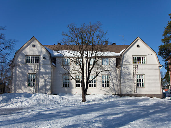 H&auml;meenkadun koulun lis&auml;rakennus